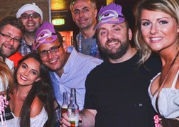 Barcrawl Babes With Stag Party