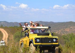 Group on jeep safari in Albufeira